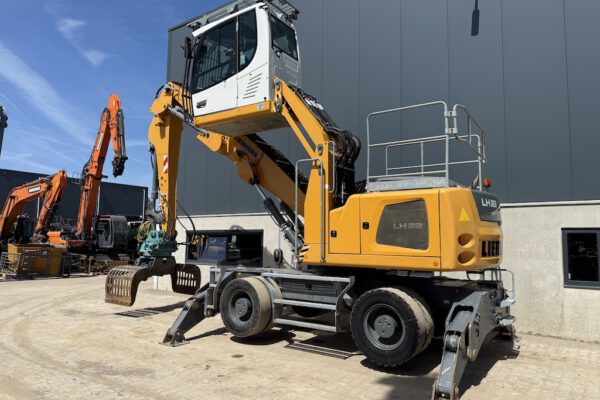 2 Liebherr LH22M
