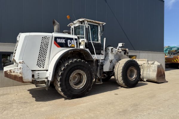 4 Cat 966K