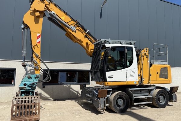 4 Liebherr LH22M