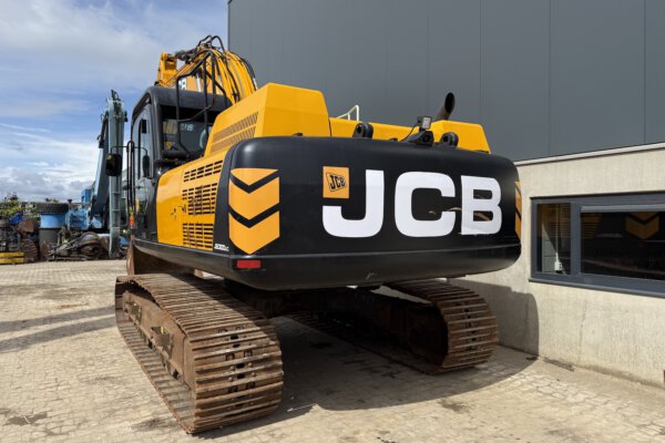 5 JCB JS300LC 4F