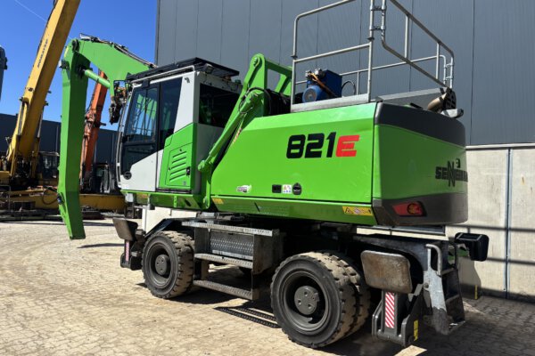 5 Sennebogen 821