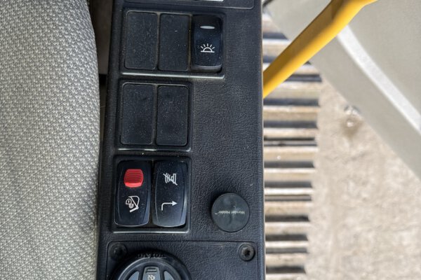 6 Volvo EC160DL
