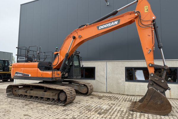 7 Doosan DX225LC-5