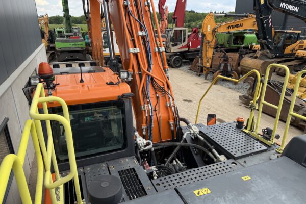 Top side 4