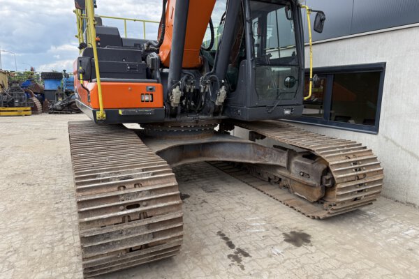 Undercarriage 3