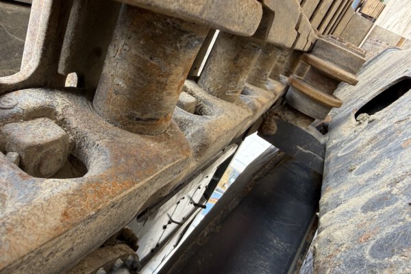Undercarriage 3