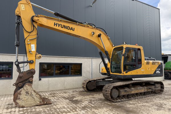 1 Hyundai R215L