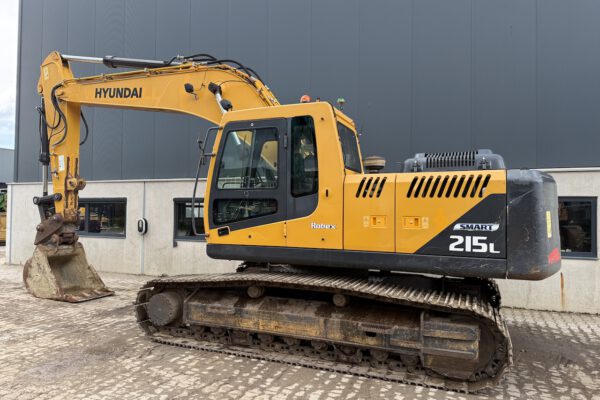 2 Hyundai R215L