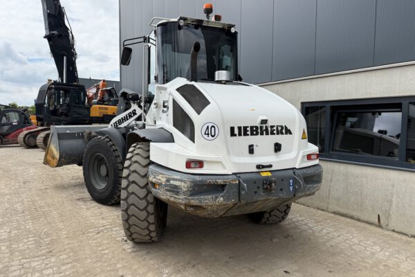 3 Liebherr L514
