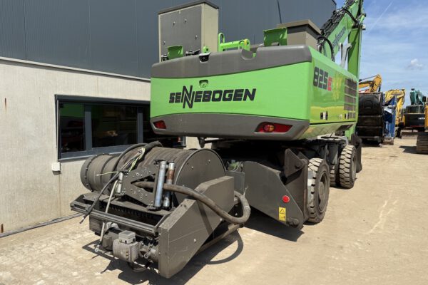 4 Sennebogen 825E