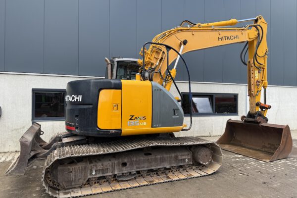 5 Hitachi ZX135US