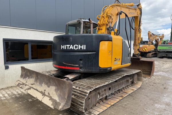 7 Hitachi ZX135US