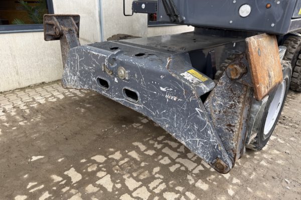 Undercarriage 2