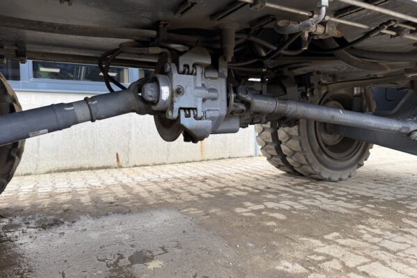 Undercarriage 3