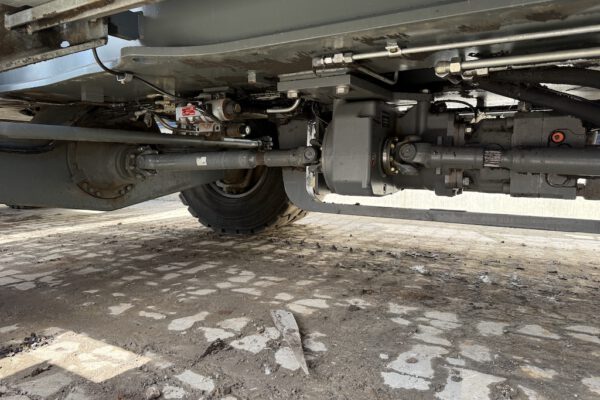 Undercarriage 3