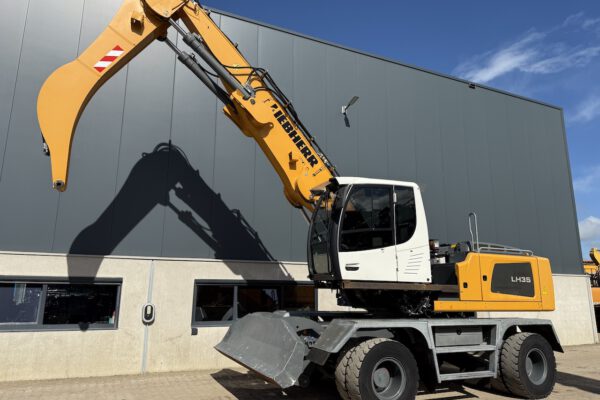 1 Liebherr LH35M