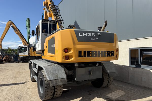 3 Liebherr LH35M