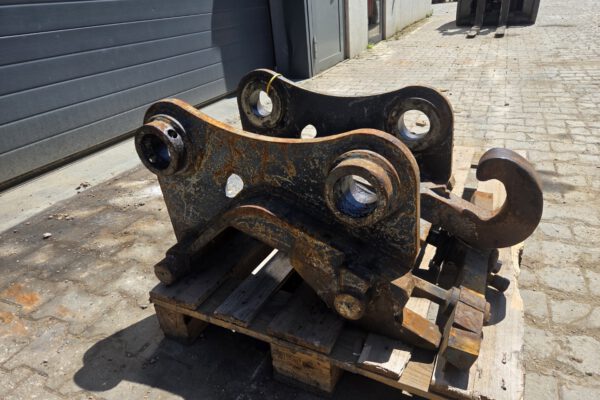 4866 Quickcoupler verachtert 80-33 (3)