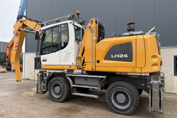 5 Liebherr LH24M