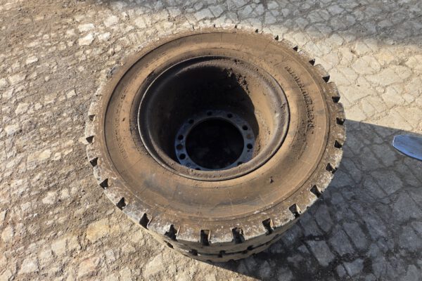 Full Rubber Tires