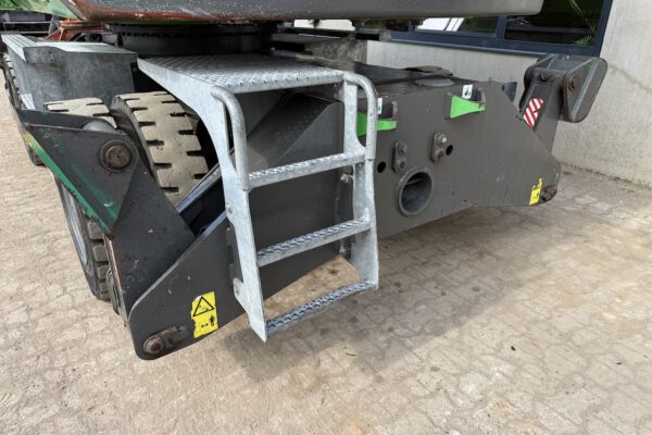 Undercarriage 1