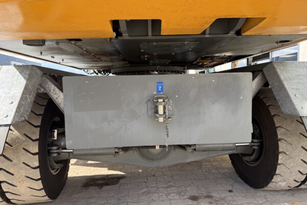 Undercarriage 3